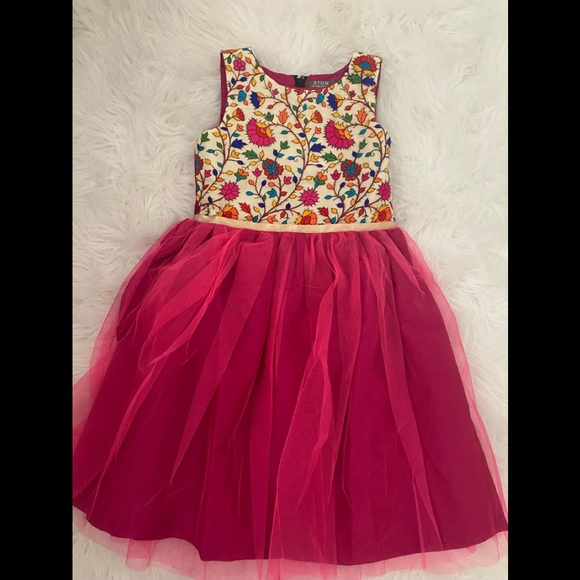 Other - Girls dress. Brand New! Size: 7/8